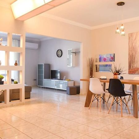 Vila Cozy Flat On The Main Square, 10Min To The Sea Kalamata Exteriér fotografie