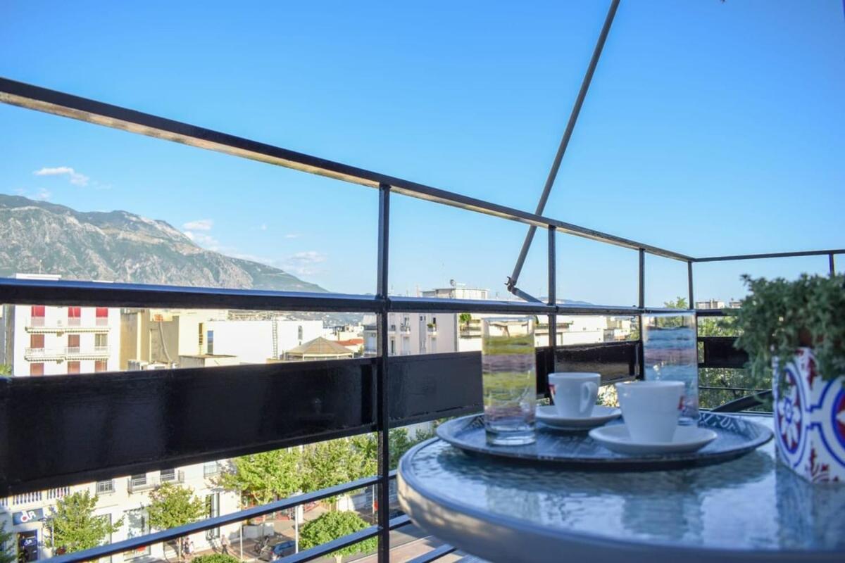 Vila Cozy Flat On The Main Square, 10Min To The Sea Kalamata Exteriér fotografie