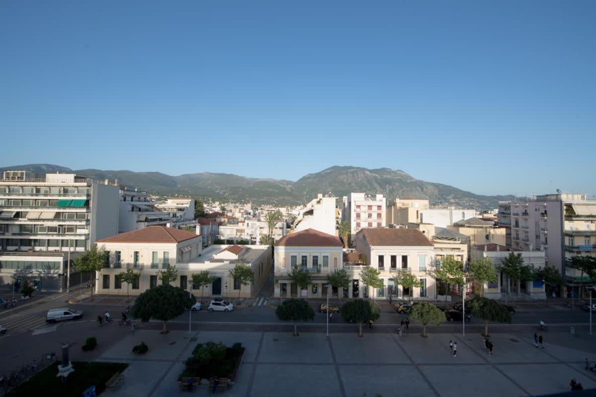 Vila Cozy Flat On The Main Square, 10Min To The Sea Kalamata Exteriér fotografie