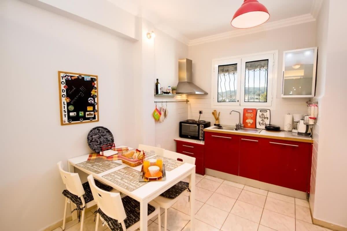 Vila Cozy Flat On The Main Square, 10Min To The Sea Kalamata Exteriér fotografie