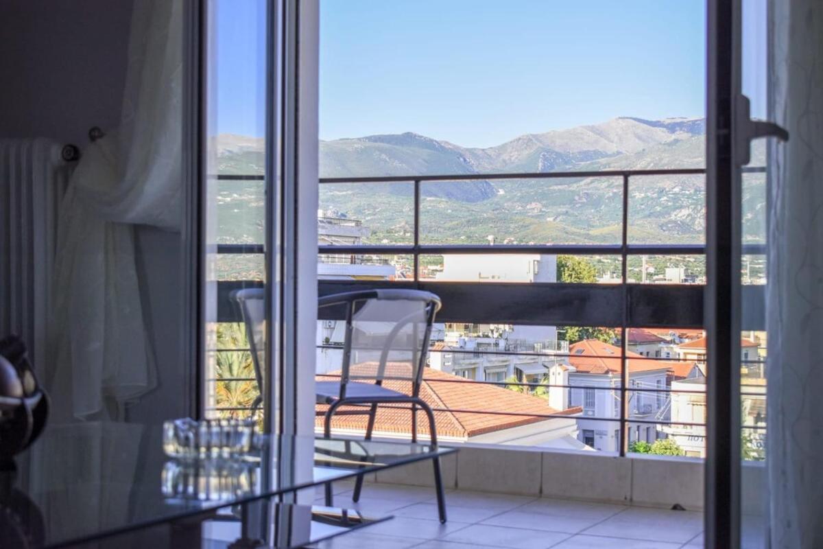Vila Cozy Flat On The Main Square, 10Min To The Sea Kalamata Exteriér fotografie